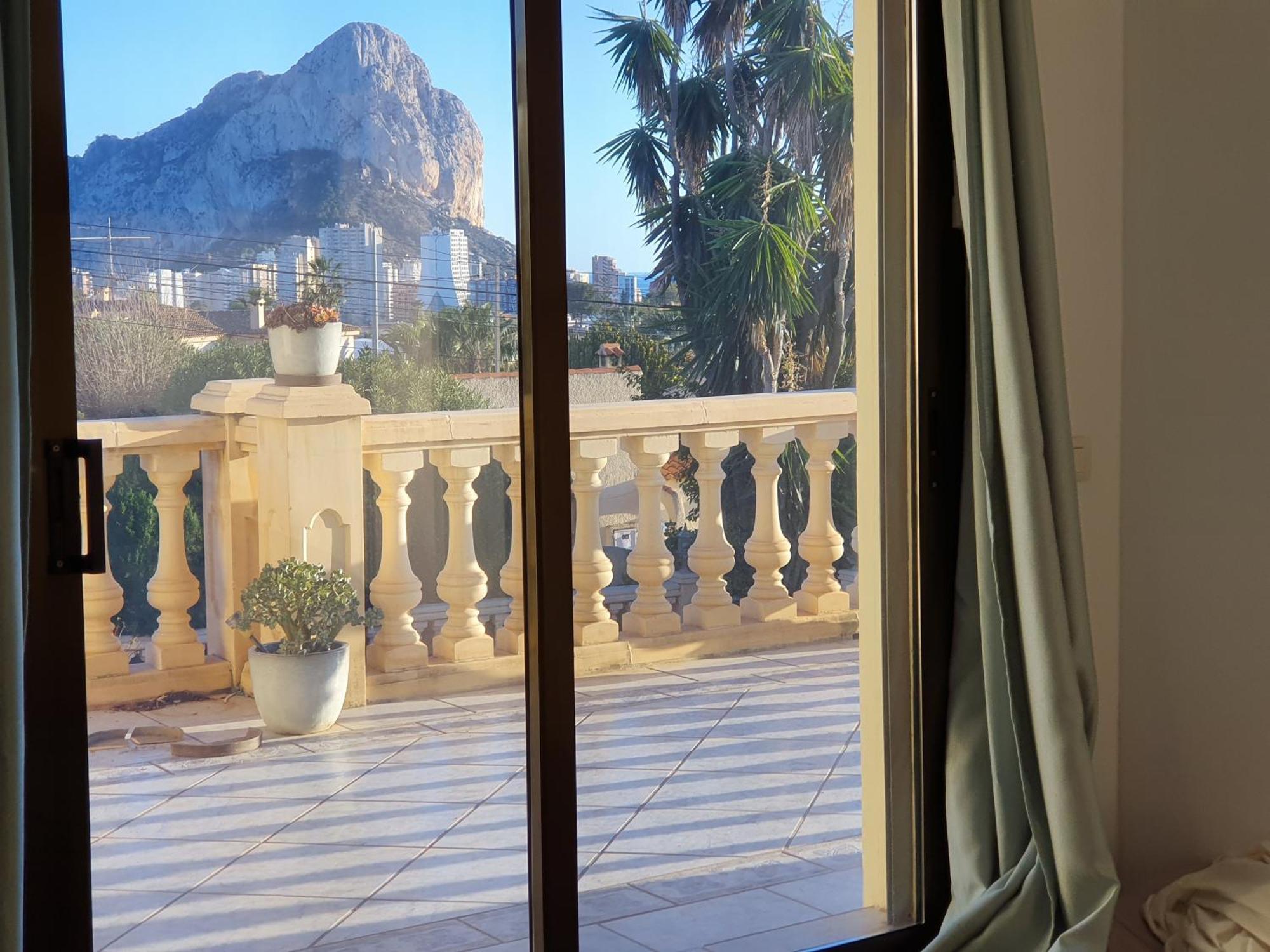 Luxury Villa - Pool, Hot Tub, Aircon, Tvs, Home Cinema, Office, Gbit Internet, Sports Equipment Calpe Exteriör bild
