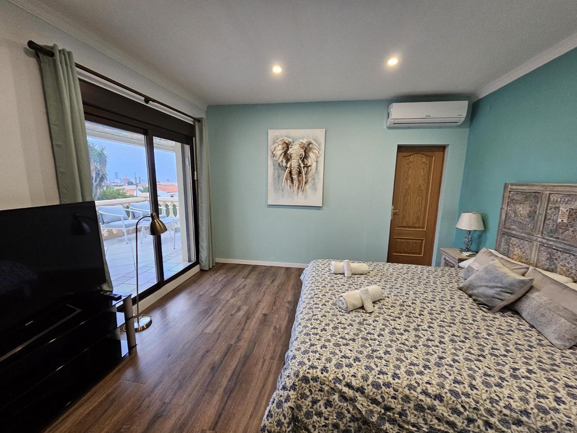 Luxury Villa - Pool, Hot Tub, Aircon, Tvs, Home Cinema, Office, Gbit Internet, Sports Equipment Calpe Exteriör bild